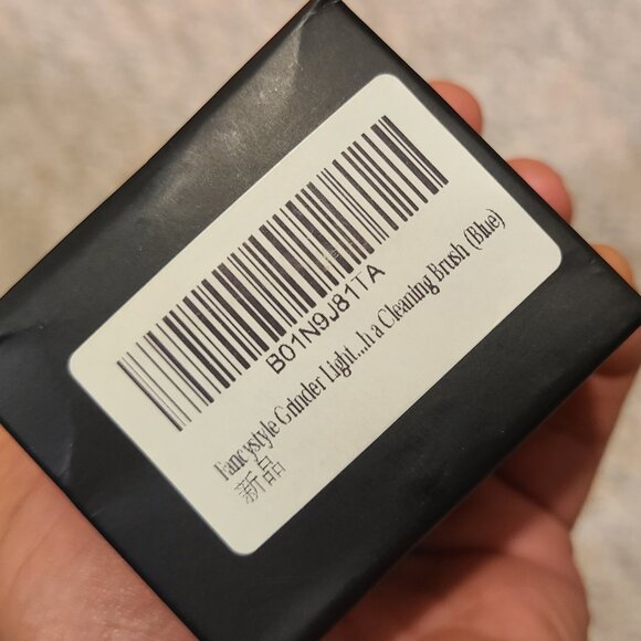 Aluminum spice grinder - Picture 5 of 5